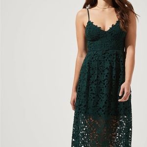 Astr Dark Green Lace Midi Dress